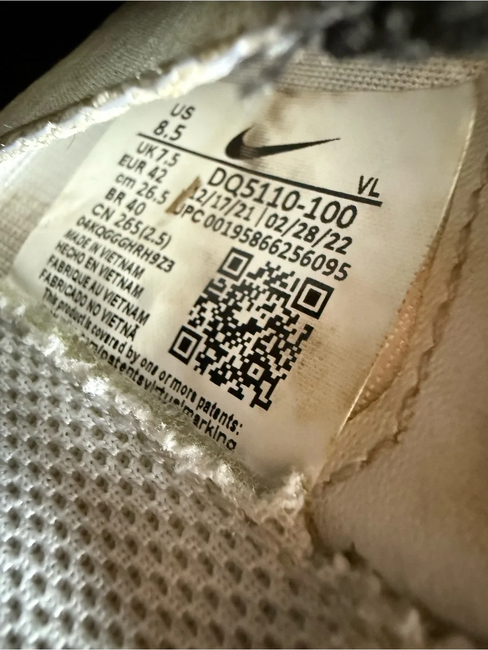 Nike White and Black Firm-Ground Soccer Cleats